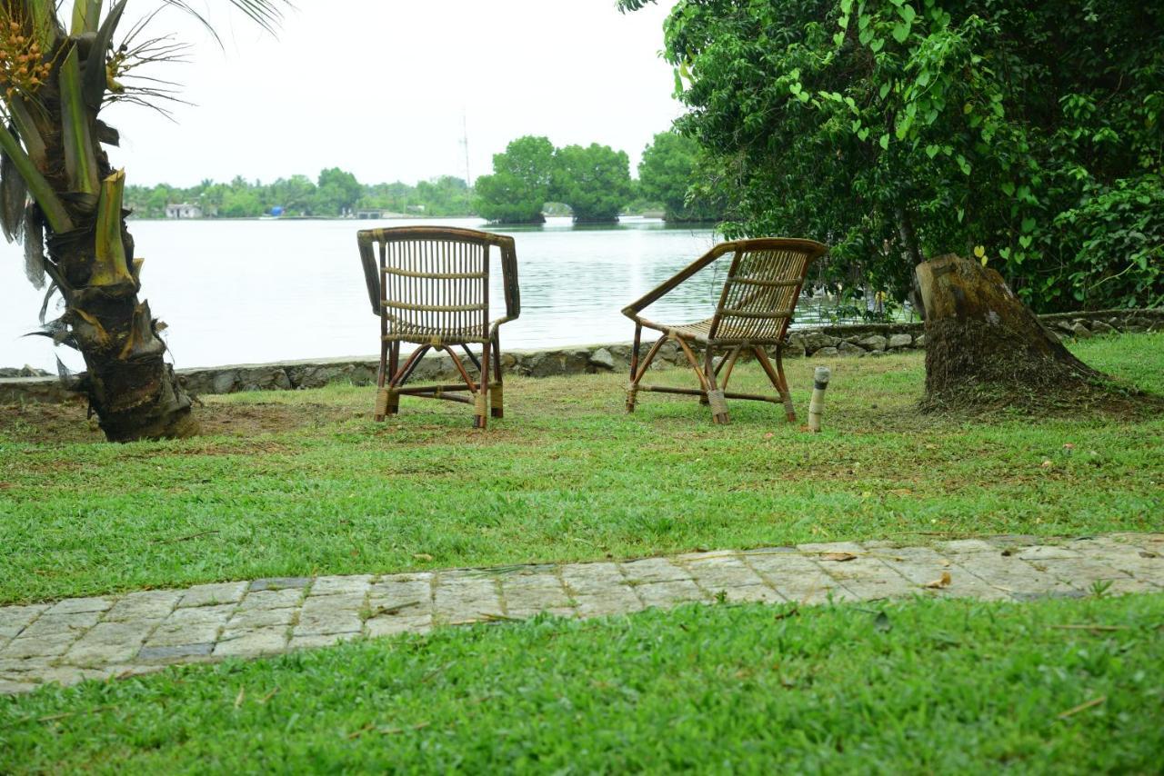 Lake N River Resort Munroe Island Mundrothuruth Εξωτερικό φωτογραφία